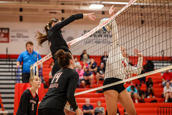 1059 Centennial vs Coon Rapids Girls Varsity Volleyball
