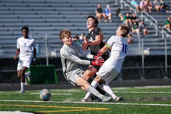 111 Mounds View vs Spring Lake Park Soccer