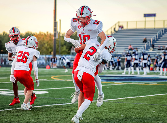 0059 Centennial vs Blaine Varsity Football