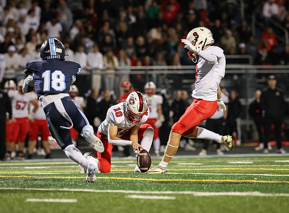 0150 Centennial vs Blaine Varsity Football