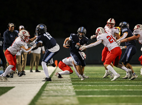 0195 Centennial vs Blaine Varsity Football