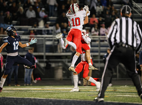 0332 Centennial vs Blaine Varsity Football