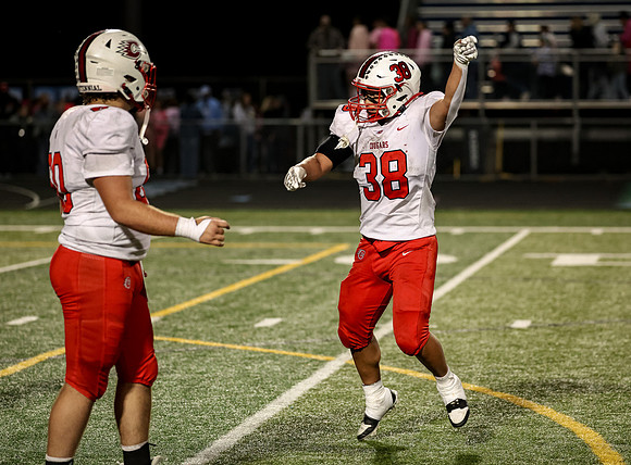 0375 Centennial vs Blaine Varsity Football