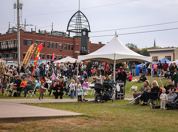 0194 Matt Herzog Band at Stillwater Harvest Fest