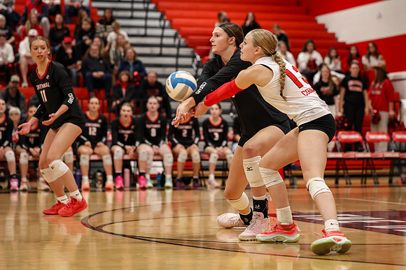 0089 Centennial vs Coon Rapids Varsity Volleyball