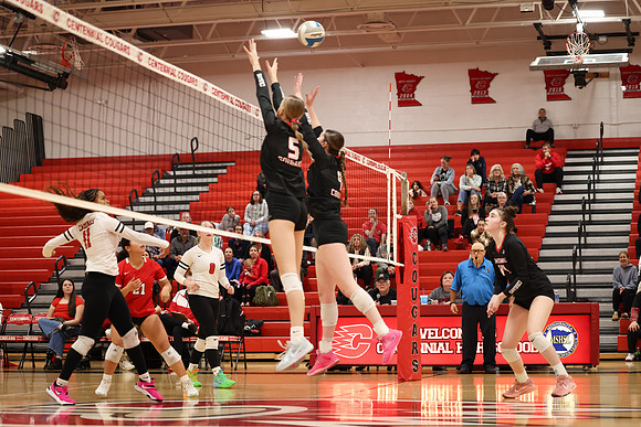 0580 Centennial vs Coon Rapids Varsity Volleyball
