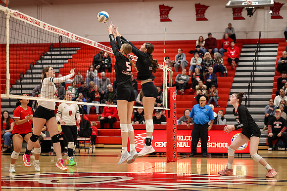 0657 Centennial vs Coon Rapids Varsity Volleyball