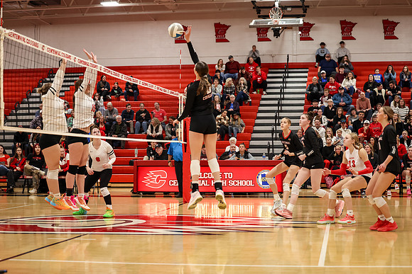 0752 Centennial vs Coon Rapids Varsity Volleyball
