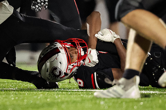 0460 Centennial vs Hopkins Varsity Football-2