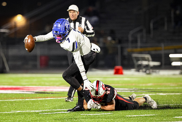 0477 Centennial vs Hopkins Varsity Football