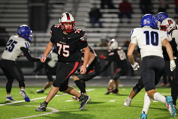 0507 Centennial vs Hopkins Varsity Football