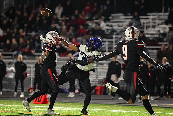 0220 Centennial vs Hopkins Varsity Football