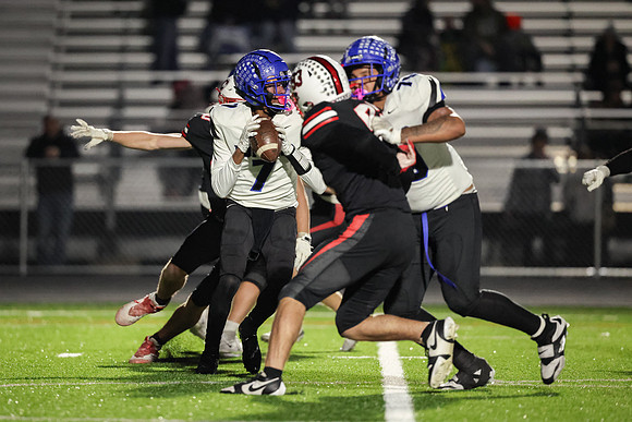 0292 Centennial vs Hopkins Varsity Football