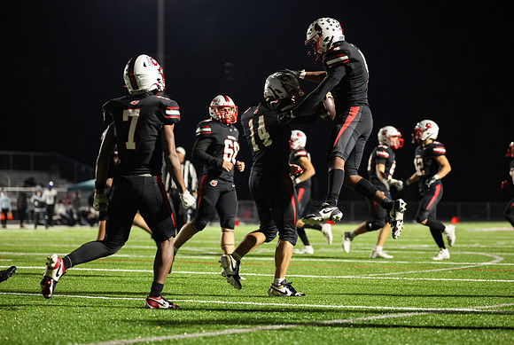 0383 Centennial vs Hopkins Varsity Football