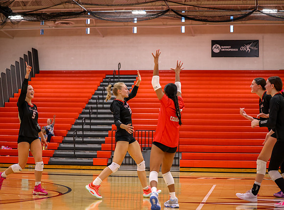 Centennial vs Duluth East Varsity Volleyball 126