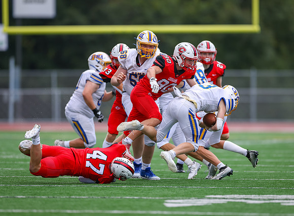 Centennial vs STMA JV Football 250