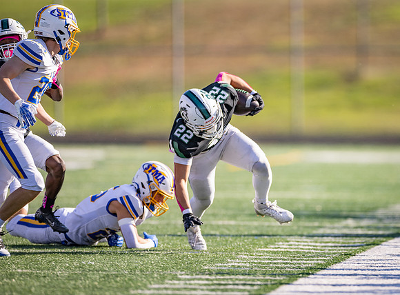 Mounds View vs STMA Varsity Football 345