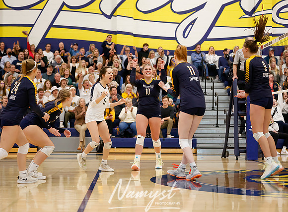 Mahtomedi vs Como Volleyball 1075
