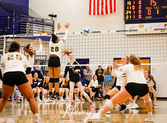 Mahtomedi vs Como Volleyball 1092