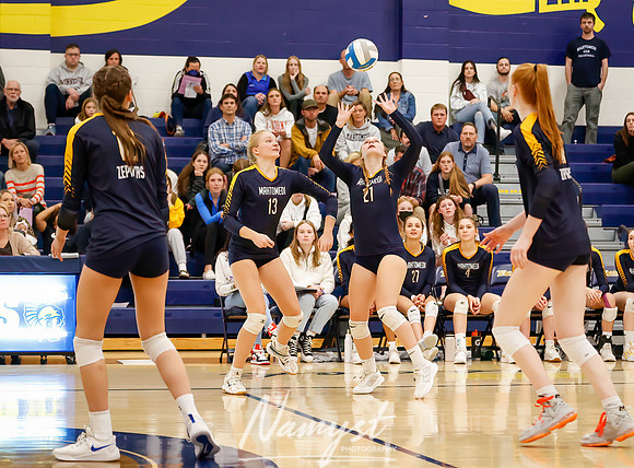 Mahtomedi vs Como Volleyball 1104