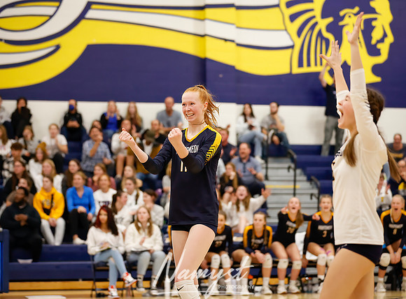 Mahtomedi vs Como Volleyball 1127