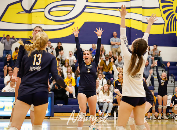 Mahtomedi vs Como Volleyball 1137