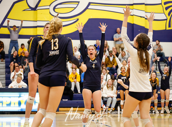 Mahtomedi vs Como Volleyball 1138