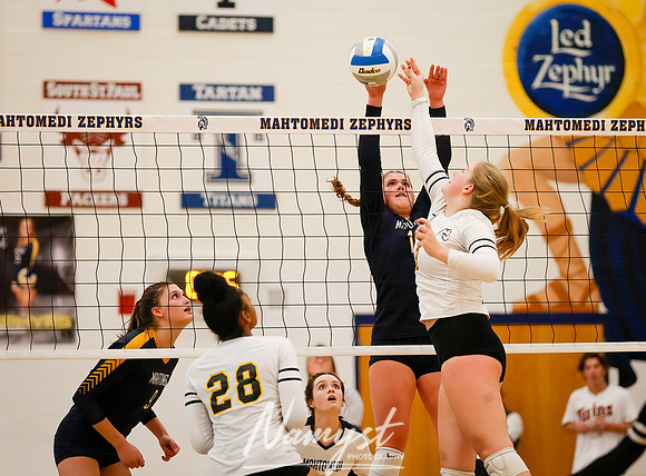 Mahtomedi vs Como Volleyball 1162