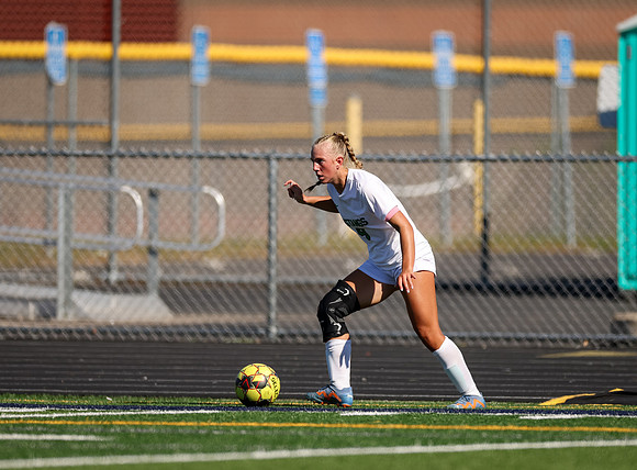 Mounds View vs Mahtomedi Girls Varisty Soccer 81