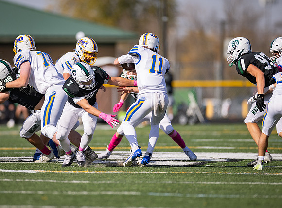 Mounds View vs STMA Varsity Football 172