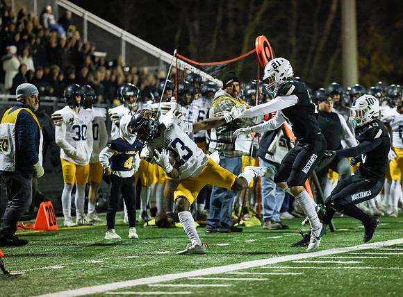 Mounds View vs Prior Lake Varsity Football 25