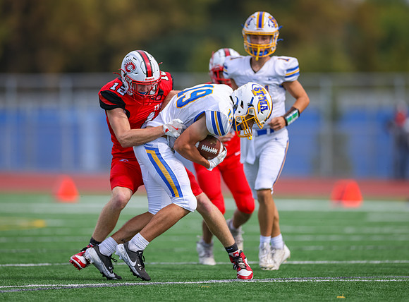 Centennial vs STMA JV Football 301