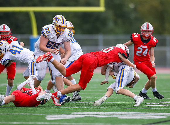 Centennial vs STMA JV Football 253