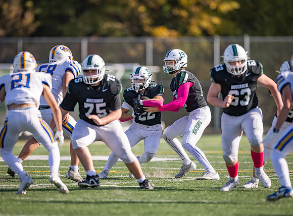 Mounds View vs STMA Varsity Football 335