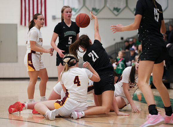 Mounds View vs Forest Lake Varsity Basketball 104