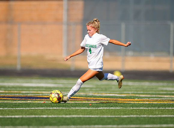 Mounds View vs Mahtomedi Girls Varisty Soccer 145