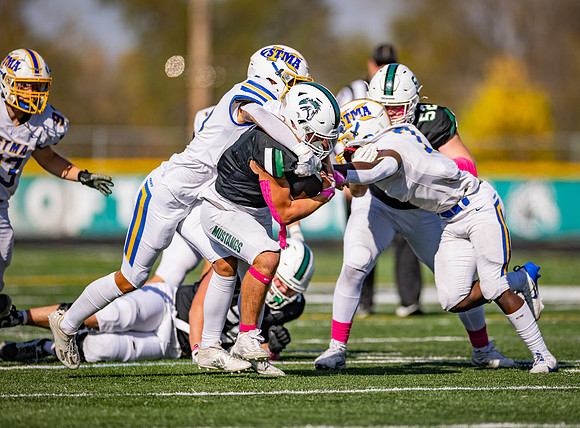 Mounds View vs STMA Varsity Football 208