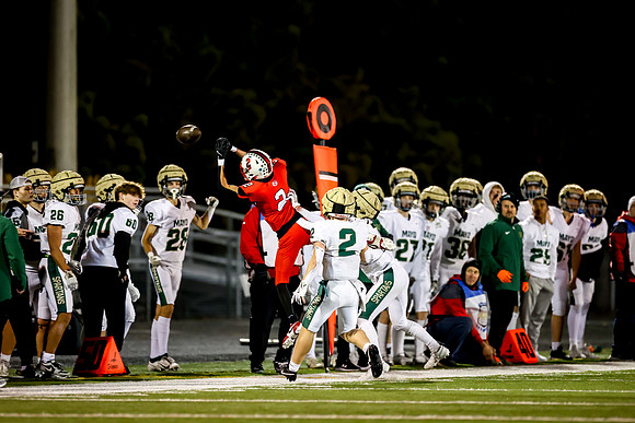 Centennial vs Rochester Mayo Varsity Football 290
