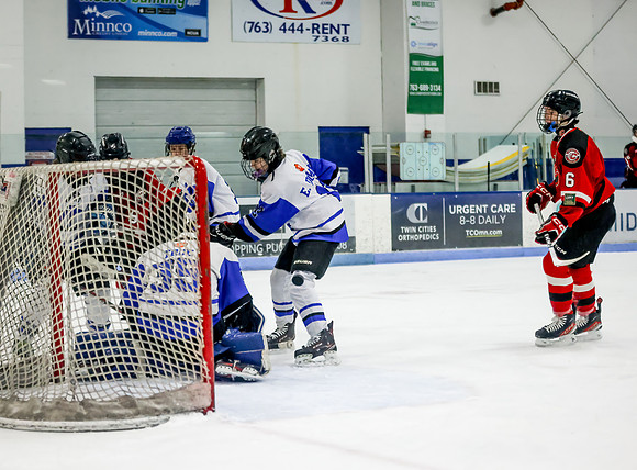 Centennial vs Cambridge Isanti Hockey 213