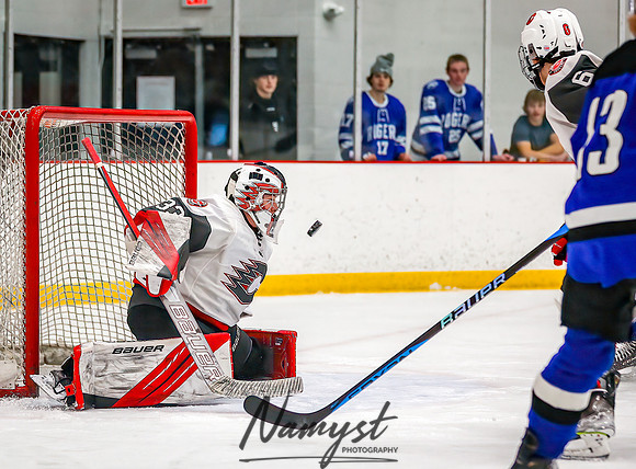 Centennial vs Rogers Varsity Hockey_545