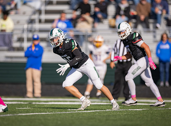 Mounds View vs STMA Varsity Football 296