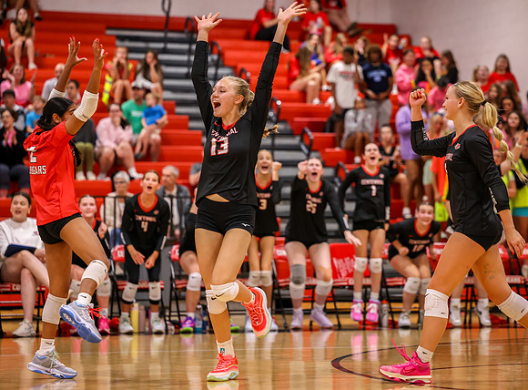 Centennial vs Duluth East Varsity Volleyball 79