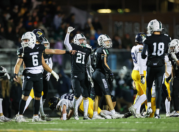 Mounds View vs Prior Lake Varsity Football 60