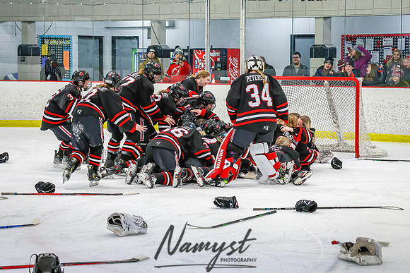 Centennial vs Maple Grove Varsity Hockey_1311