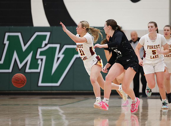 Mounds View vs Forest Lake Varsity Basketball 185