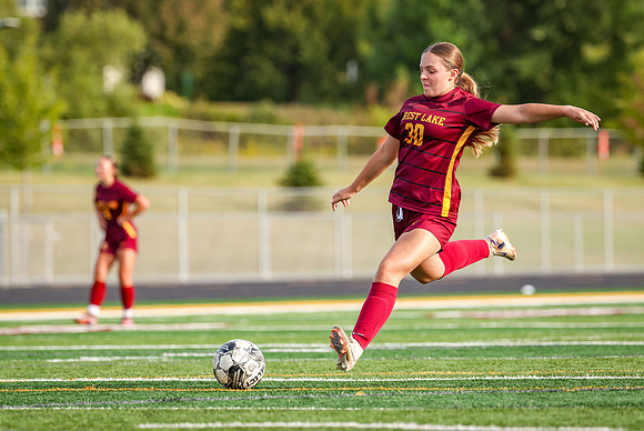 0577 Forest Lake Varsity Soccer