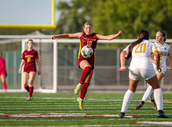 0933 Forest Lake Varsity Soccer