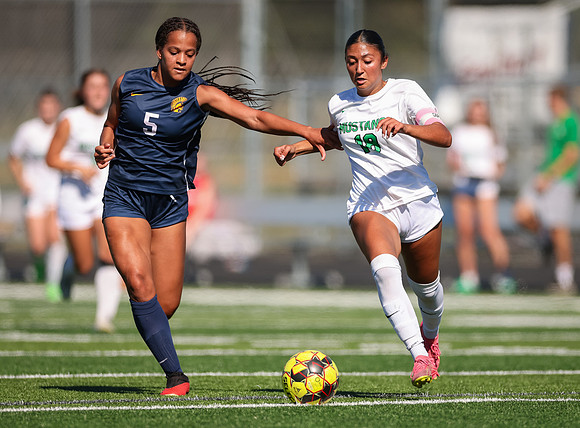 Mounds View vs Mahtomedi Girls Varisty Soccer 56