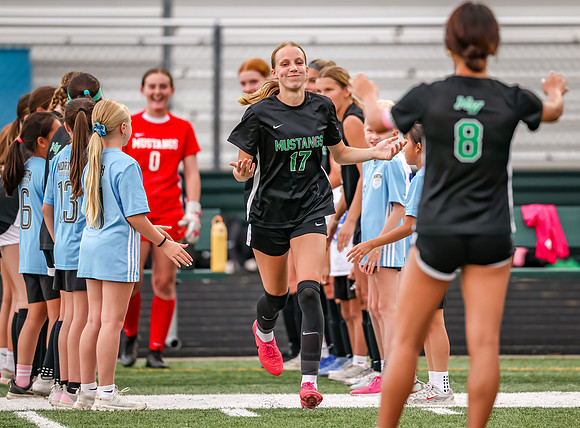 0195 Mounds View vs Hill Murray-Edit