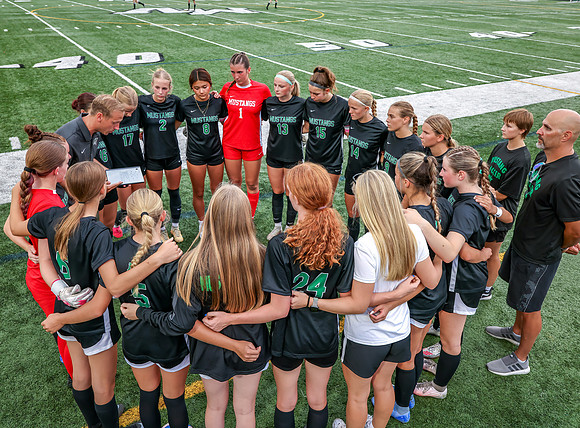 0231 Mounds View vs Hill Murray-Edit